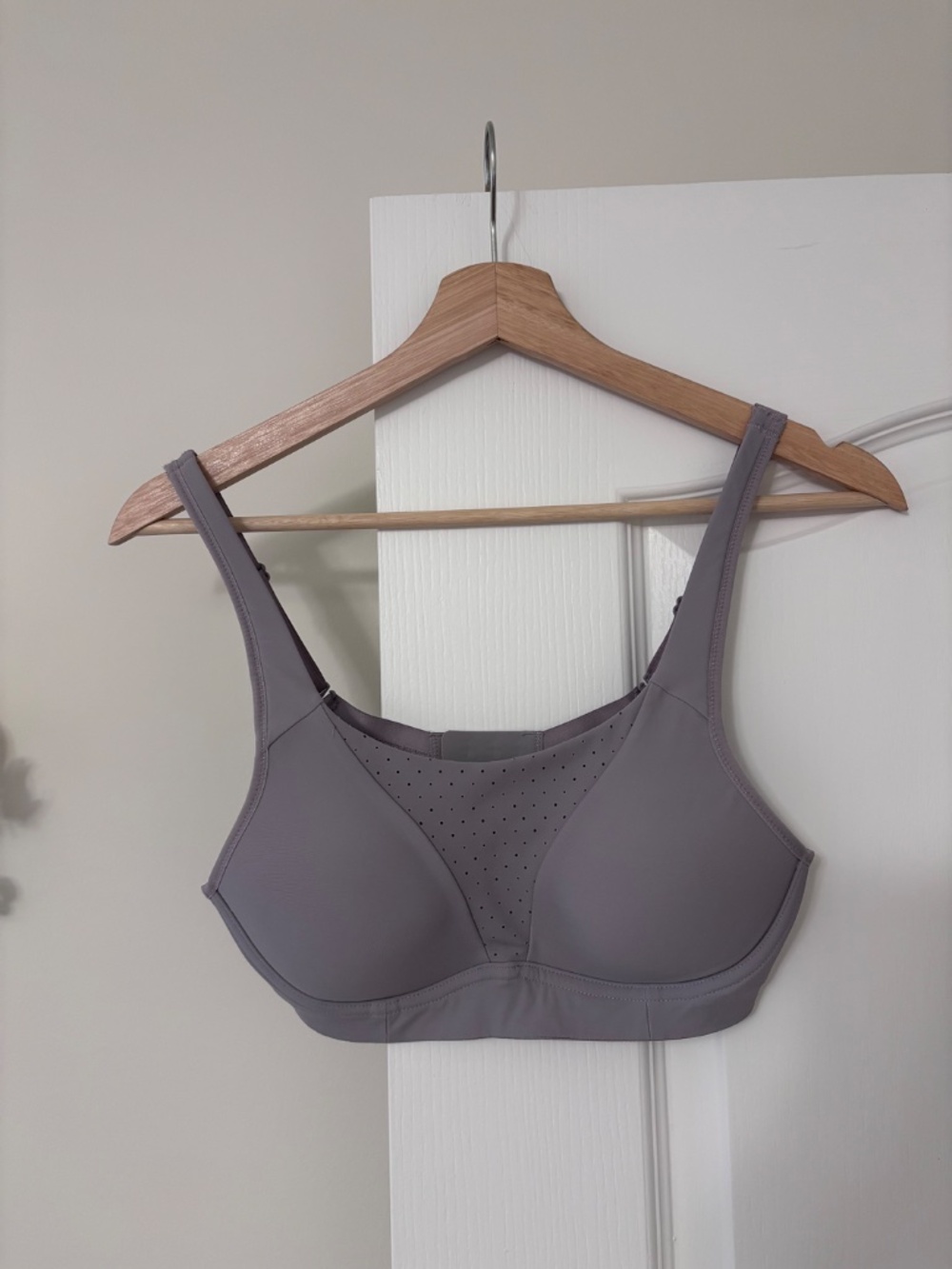 Lululemon Run Times Bra in Lunar Rock Women’s 32B